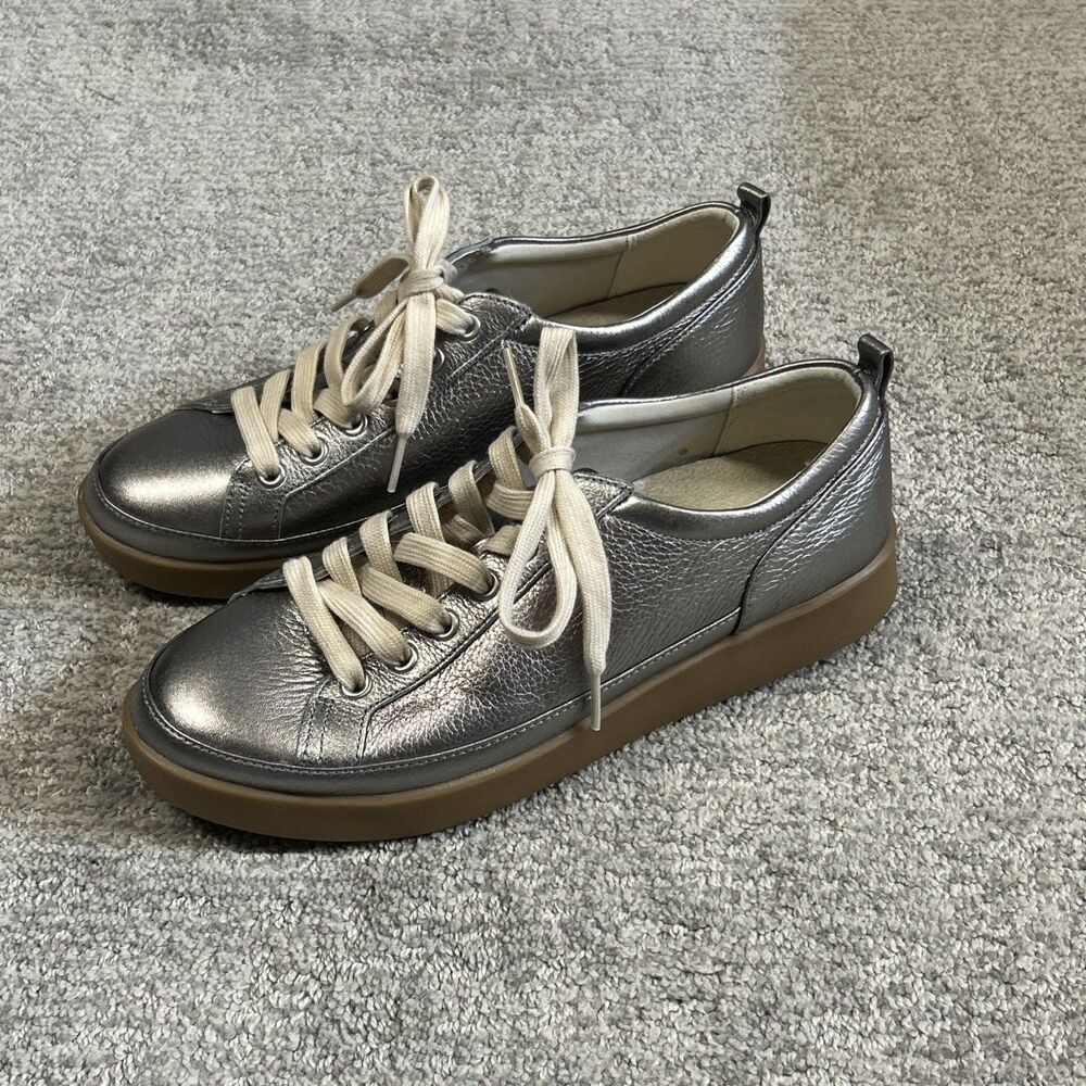 Vionic Winny Shoes Women's 8 Wide Metallic Silver Leather Sneakers